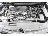 エンジンルームの樹脂部分は丁寧に磨いてツヤをだしています。当社の中古車のエンジンルームクリーニングはとても自信があります★