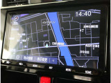 純正ナビを装備。タッチパネル式で使いやすく、お出かけもラクラクです。