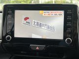 停車中にテレビや映像を楽しむことができます。休憩時などに、リラックスした時間を過ごせます。エンターテイメント機能で、快適な車内空間を演出します。