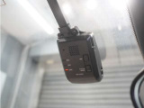 ◆ドライブレコーダー◆映像・音声などを記録する自動車用の装置です。 もしもの事故の際の記録はもちろん、旅行の際の思い出としてドライブの映像を楽しむことができます。