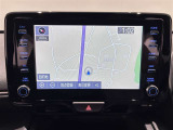 ディスプレイオーディオを装備。スマホとクルマをつなぐことで、これまでのナビに加えて、いろんなサービスが楽しめます。
