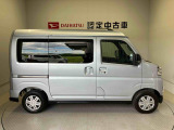 車両右側面からの写真になります。車をご覧になりたい時はお気軽に最寄りの店舗へご相談下さい。