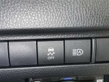 オートマチックハイビームとは、先行車や対向車のライトを認識し、ハイビームとロービームを自動で切り替える機能です。夜道の視界を確保します。詳細は販売店スタッフまでおたずねください。