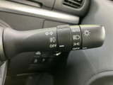 操作しやすい位置に配置されたウインカーレバー。スムーズな操作で、安全な車線変更をサポートします。