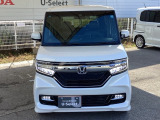 お客様に安全で快適なカーライフをお送りいただくために、中古車にも高いレベルの品質基準を設け、その基準に従って、全ての中古車について納車前整備を実施しています。