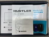 スマートキーは鍵をバッグに入れたままでもドアロックの開閉やエンジンのON・OFFができます。夜間や雨の日も鍵を探さなくて良いので便利です。