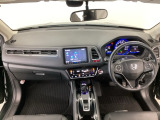 【前方視界】開放的な前方視界!運転がしやすく疲れにくいです♪窓が大きく、見通しがとっても良いおクルマですよ♪