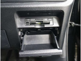 ETC!料金所も止まる事無くスイスイです!窓を開ける必要も無いので雨や花粉、排気ガスの浸入もありません!今や必需品ですネ!