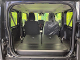 普段のお買い物や通勤、送迎等に十分な荷室スペースを確保しております。セカンドシートを倒すと、大きな荷物の積載も可能です♪