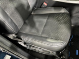 痛みの出やすい運転席シートの角、フロアマット、座面、ともに良好です