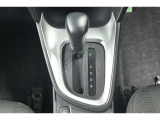 『トヨタ認定中古車』3つの安心を1台にセット!1.徹底した洗浄 2.車両検査証明書つき 3.ロングラン保証つき 全てをクリアした【安心】の証!詳しくスタッフまでお気軽にお問い合わせ下さい。