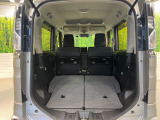 普段のお買い物や通勤、送迎等に十分な荷室スペースを確保しております。セカンドシートを倒すと、大きな荷物の積載も可能です♪