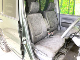 運転席シート廻りは使用感も少なく、良好な状態となっています。丁寧に使われていたことがよくわかりますね。