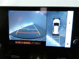パノラミックビューモニターを装備。車両周辺の状況をリアルタイムでしっかり確認できます。