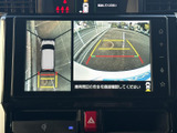 バックモニターで後方の状況をしっかり確認。狭い駐車場でもスムーズな駐車をサポートします。安全な運転に貢献します。