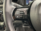 ステアリングにオーディオ操作スイッチが付いています。オーディオ画面に直接タッチしなくても操作が出来ますので、運転に集中できます。