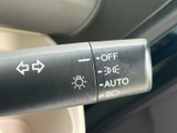操作しやすいウインカーレバーで、安全な車線変更をサポート。直感的な操作性で、運転に集中できます。