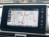 【メーカー純正ナビ】インテリアに溶け込むスタイリッシュな「専用設計」メーカーナビを装備♪視認性や操作性など基本性能にも優れ、より上質なカーライフをお楽しみいただけます。
