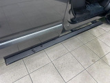 【電動サイドステップ】車高の高いお車でも、これがあれば小さいお子様の乗り降りも楽々♪スライドドアと連動して作動する為、煩わしい操作は不要です!