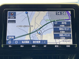 見やすい地図画面で、目的地へのナビゲーションをサポート。スムーズな移動を支援します。運転に集中できる、安心の装備です。