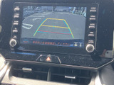 後方確認をサポートするモニター。駐車や狭い道での運転も安心です。安全運転をサポートする頼もしい機能です。