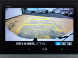 ◆【リアカメラ】が装着されています。リバースに入れるだけで映ります。後方の安全確認や、狭い駐車場での車庫入れ、雨の日や夜間など視界の悪い時に便利です。安全にバックする為には欠かせない装備です。