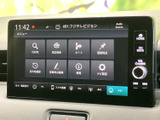 美しい表示で、様々な情報をわかりやすく表示。車両情報や設定変更もスムーズに行えます。運転に必要な情報を的確に把握できます。
