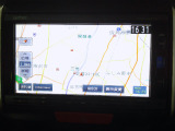 ナビゲーション装備。多彩な機能で快適ドライブをアシスト。オーディオ機能も充実していますね。