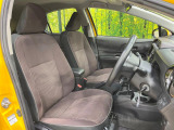 運転席シート廻りは使用感も少なく、良好な状態となっています。前オーナー様が丁寧に使っていたことがよくわかりますね。