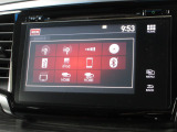 ナビゲーションは純正メモリーナビを装着しております。AM、FM、CD、DVD再生、Bluetooth、フルセグTVがご使用いただけます。初めて訪れた場所でも安心ですね!
