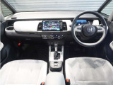◆インテリアパネル◆視界広々で非常に運転しやすくロングドライブでも疲れを感じさせないすっきりとまとまったインパネ周りです。