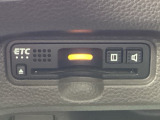ETC車載器付。ETCが使用可能な道路通行料はキャッシュレスでスマートに走行できます。再セットアップして納車致します。
