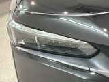LEDヘッドライトは、点灯の瞬間から最大光量を発揮し、突然暗くなるトンネルなどでの安定感を高めます。