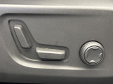【パワーシート】スイッチ一つで簡単にシート位置の微調整が可能!電動だから力もいりません!自分に最適なシートポジションにセットして、快適なドライブをお楽しみください。