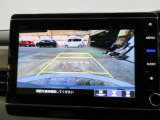 バックカメラの画像です。ガイドラインがスムースな車庫入れをサポートいたします!車庫入れの安心感がアップしますね☆