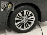 タイヤサイズは225/60R18!純正アルミホイール!残り溝は5ミリ程度です!スペアタイヤ装着車!
