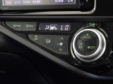 車内を快適に、オートエアコンを装備しています。