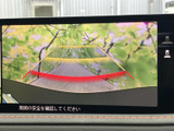 後方の状況を安全確認できるバックモニターが搭載。狭い場所での駐車や車庫入れも、より安心かつスムーズに行えます。