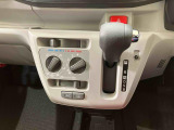 納車前にはプロのメカニックが、各部の点検を行います。ディーラーにしか出来ない品質、そしてサービスできっと満足していただけると思います!