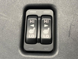 【シートヒーター】寒い日に重宝するシートヒーター!エアコンより早く温まってくれるので寒がりの人も安心ですね♪エアコンの温風は乾燥するから苦手、という方にもをおすすめです。