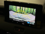 【バックカメラ】駐車時に後方がリアルタイム映像で確認できます。大型商業施設や立体駐車場での駐車時や、夜間のバック時に大活躍!運転スキルに関わらず、今や必須となった装備のひとつです!
