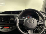使いやすく運転しやすいレイアウトの運転席周り。