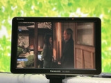 停車中には、TVやDVDなどの映像をお楽しみいただけます。長距離移動中の休憩時間に最適です。