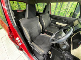 運転席シート廻りは使用感も少なく、良好な状態となっています。丁寧に使われていたことがよくわかりますね。