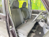 運転席シート廻りは使用感も少なく、良好な状態となっています。丁寧に使われていたことがよくわかりますね。
