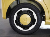 ◆純正ホイール装着車◆シンプルなデザインのホイールキャップ付きです。
