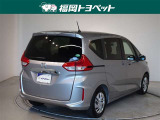 色は精悍なシルバーです。