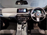 アウトバーンでの走行を見据えたBMWのブレーキシステムはもしもの時にもいち早くマシンを停止してくれます。
