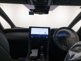 落ち着いたカラーの内装で、ゆったりと運転したい方に。