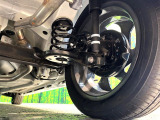 お車を安心してお乗りいただく為には、足回りの定期点検が欠かせません。サービスサポート(有償保証)では無料点検もご提供しており、安心のカーライフをお過ごしいただけるサポート体制が整っています。